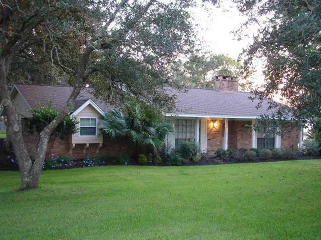 7006 Bailey Road Pearland, TX 77584