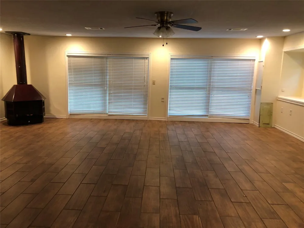 7006 Bailey Road Pearland, TX 77584