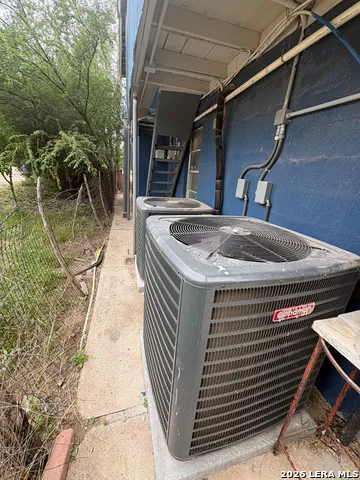 2978 & 2980 Buena Vista Dr. Eagle Pass, TX 78852