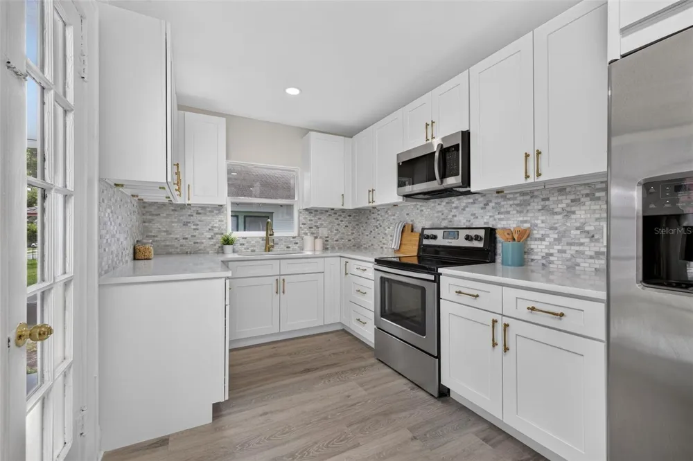 1201 OAKHILL STREET Lakeland, FL 33815