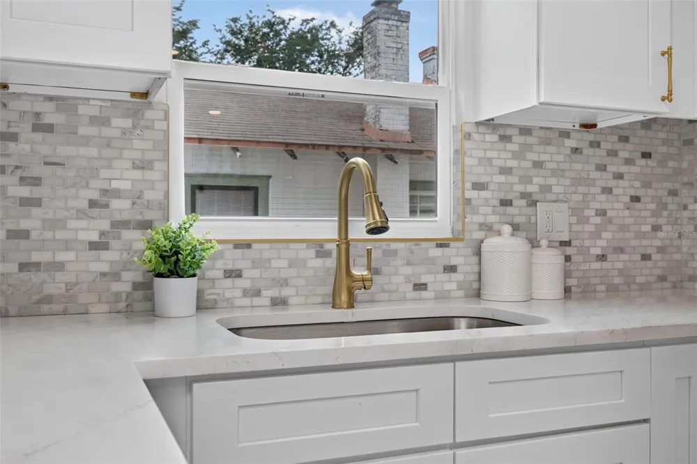 1201 OAKHILL STREET Lakeland, FL 33815