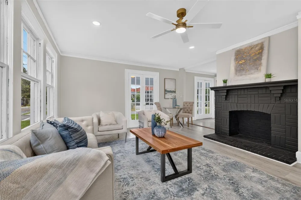 1201 OAKHILL STREET Lakeland, FL 33815