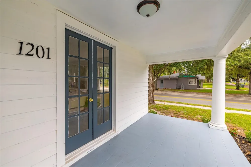 1201 OAKHILL STREET Lakeland, FL 33815