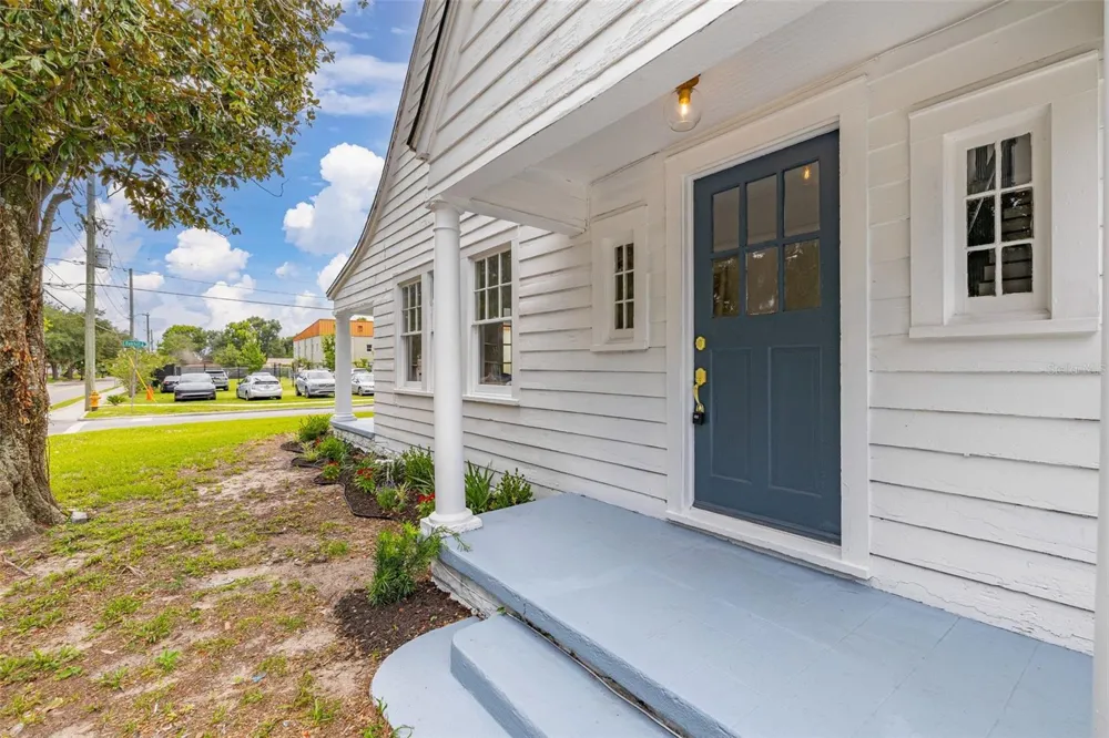 1201 OAKHILL STREET Lakeland, FL 33815