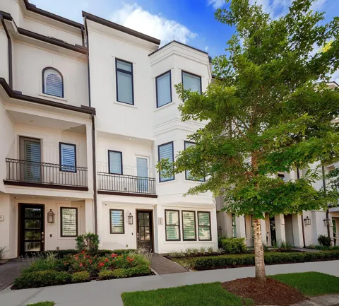 2503 Lake Front Circle