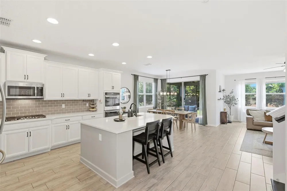 285 ANCONA AVENUE Debary, FL 32713