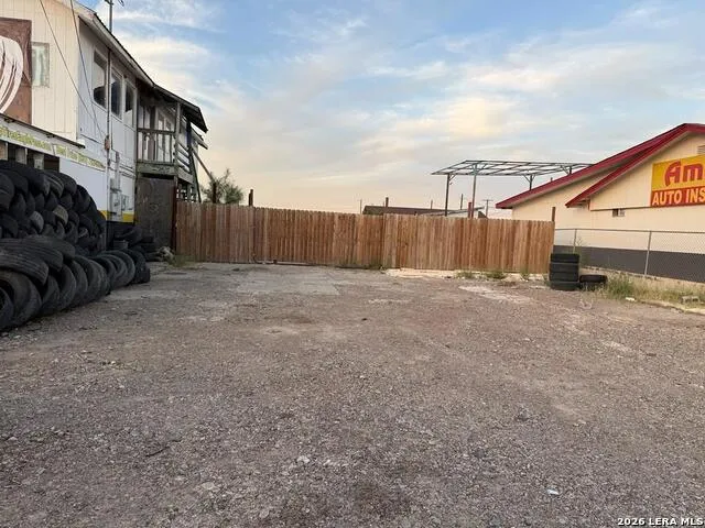 2985 El Indio Hwy Eagle Pass, TX 78852