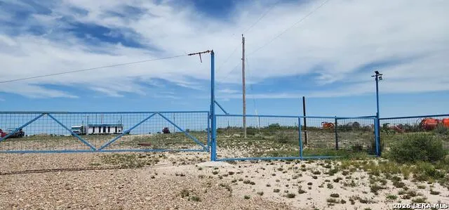 10108 US HWY 277 Eagle Pass, TX 78852