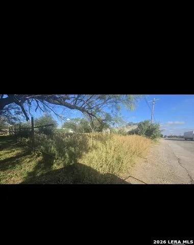 20089 N US Hwy 277 Quemado, TX 78877