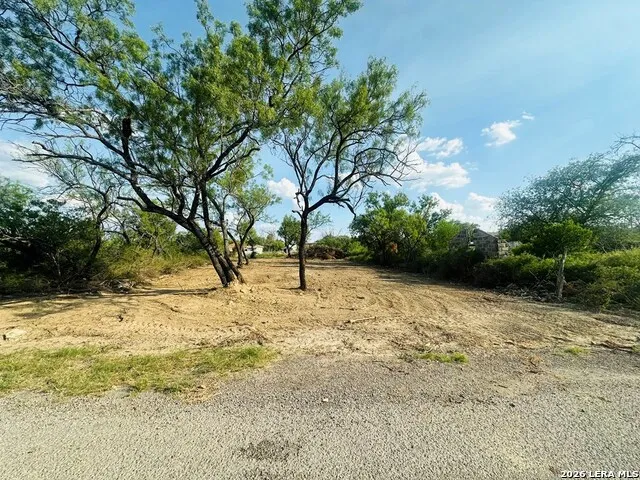 347 Washington St. El Indio, TX 78860