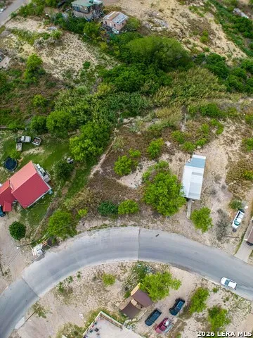 1928 Vista Bonita Dr. Eagle Pass, TX 78852