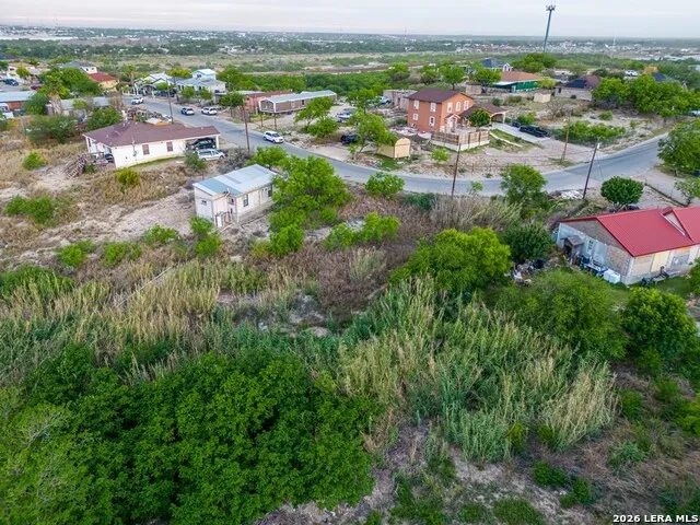 1928 Vista Bonita Dr. Eagle Pass, TX 78852