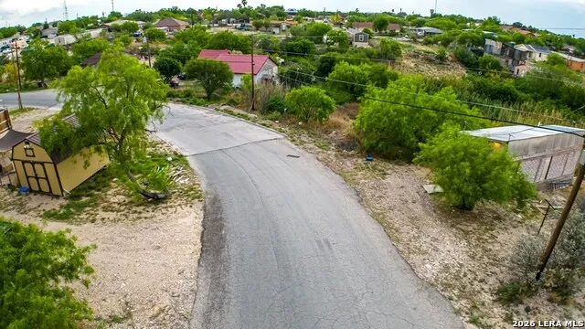 1928 Vista Bonita Dr. Eagle Pass, TX 78852