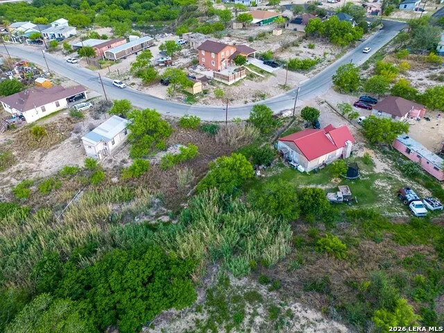 1928 Vista Bonita Dr. Eagle Pass, TX 78852