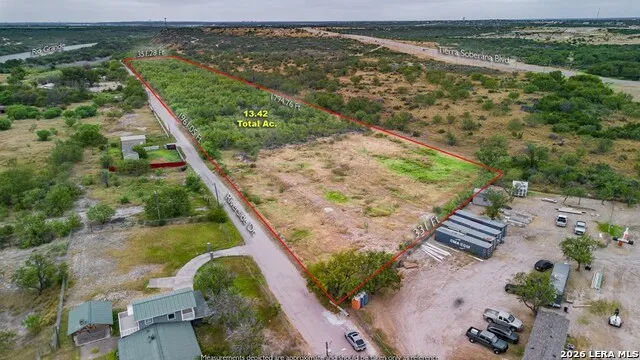 658 RIVERSIDE DR Eagle Pass, TX 78852