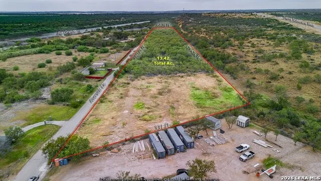 658 RIVERSIDE DR Eagle Pass, TX 78852