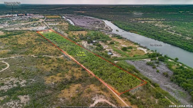 658 RIVERSIDE DR Eagle Pass, TX 78852