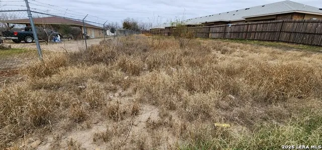 186 Quail Valley Dr. Eagle Pass, TX 78852