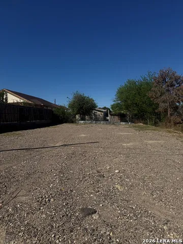 849 Callejon Nevisca Eagle Pass, TX 78852