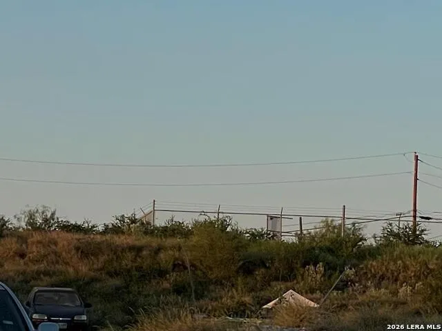 192 View Dr Eagle Pass, TX 78852