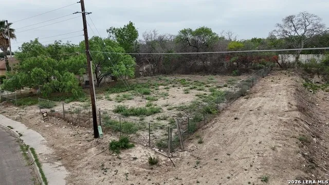 140 BALCONES BLVD Eagle Pass, TX 78852