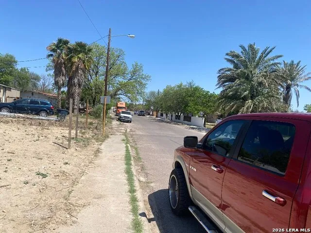 140 BALCONES BLVD Eagle Pass, TX 78852