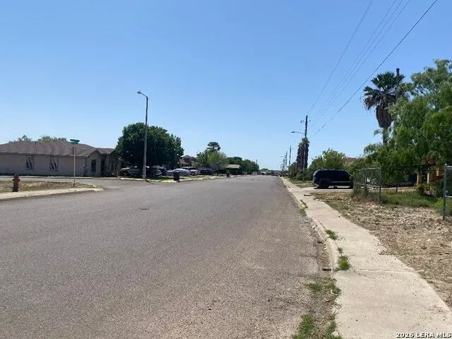 140 BALCONES BLVD Eagle Pass, TX 78852
