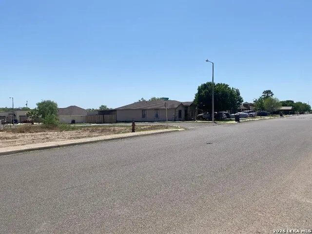 140 BALCONES BLVD Eagle Pass, TX 78852