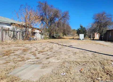 334 Medina St.