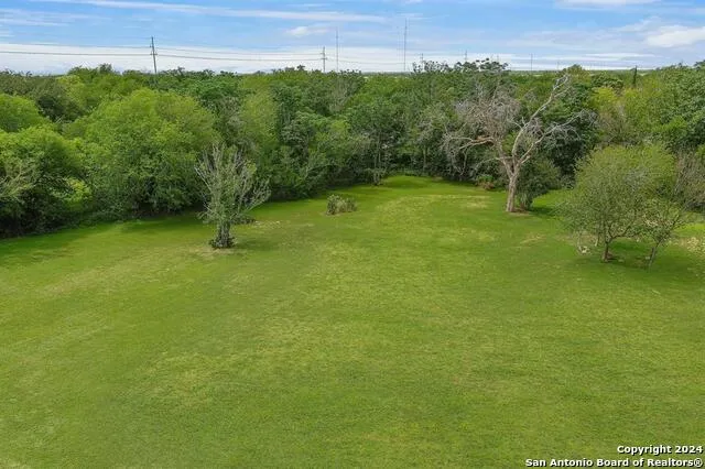 2218 Terrell AVE Jourdanton, TX 78026
