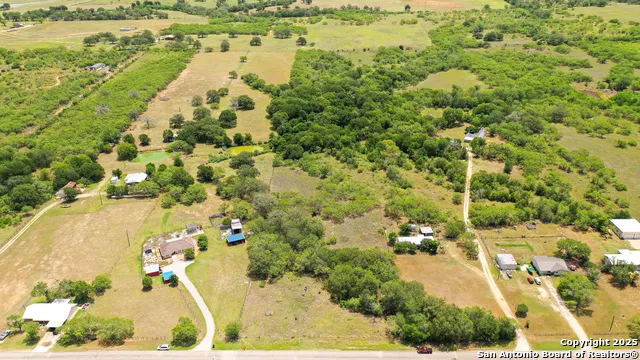 699 McKnight Seguin, TX 78155