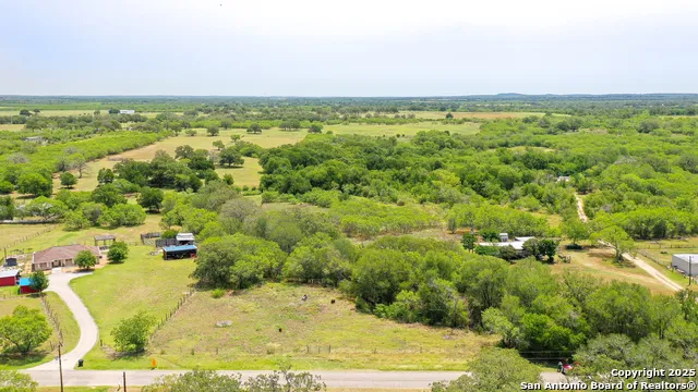 699 McKnight Seguin, TX 78155