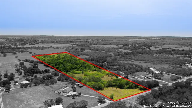 699 McKnight Seguin, TX 78155