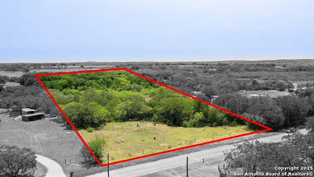 699 McKnight Seguin, TX 78155