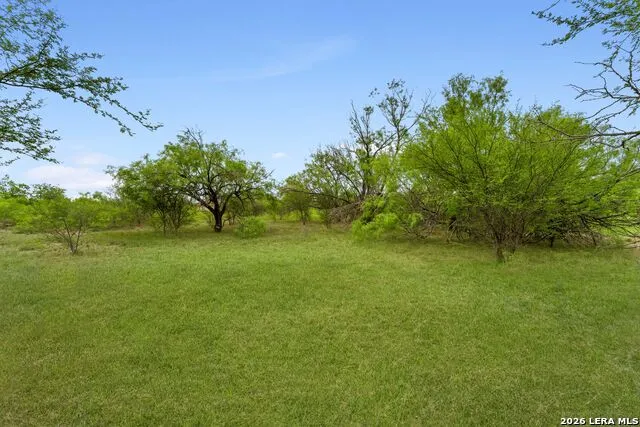 17272 Fm 463 Natalia, TX 78059