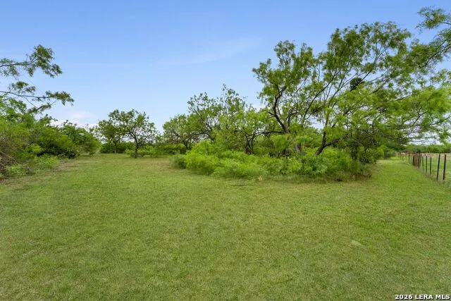 17272 Fm 463 Natalia, TX 78059