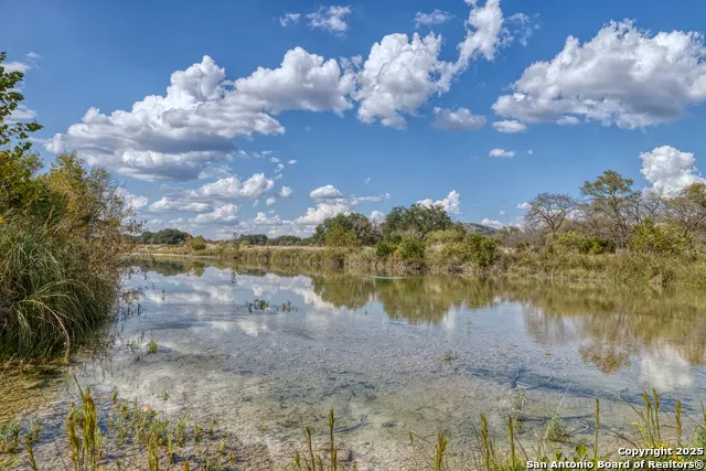 2554 CR 380 Barksdale, TX 78828