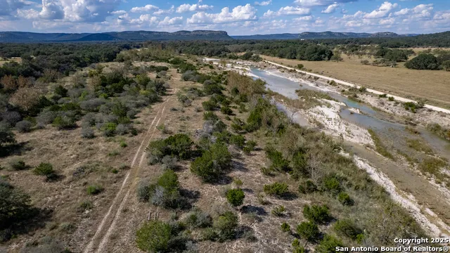 2554 CR 380 Barksdale, TX 78828