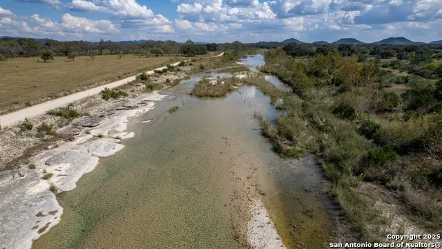 2554 CR 380 Barksdale, TX 78828