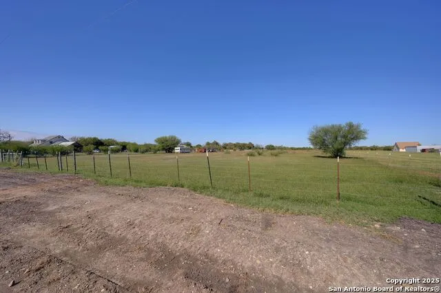 TBD CR 5718 E Natalia, TX 78059