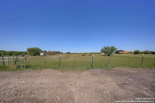 TBD CR 5718 E Natalia, TX 78059