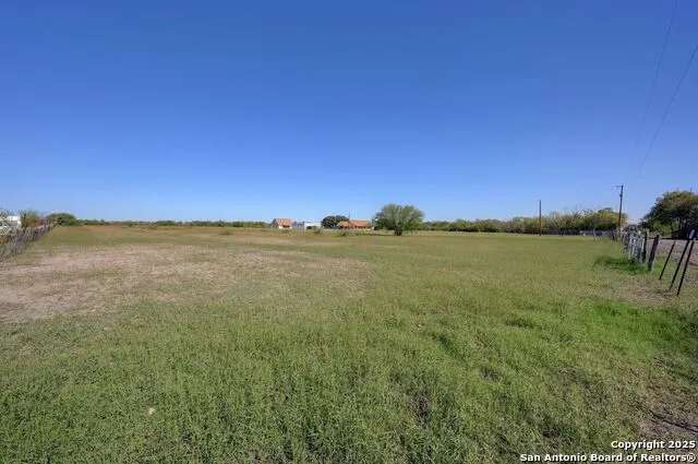 TBD CR 5718 E Natalia, TX 78059