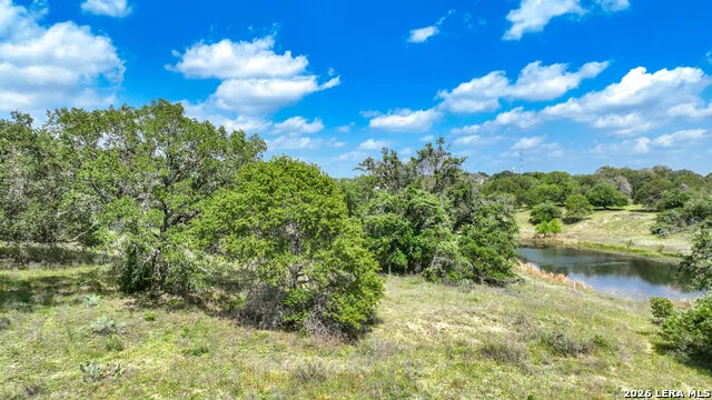 108 Misty Bend Floresville, TX 78114