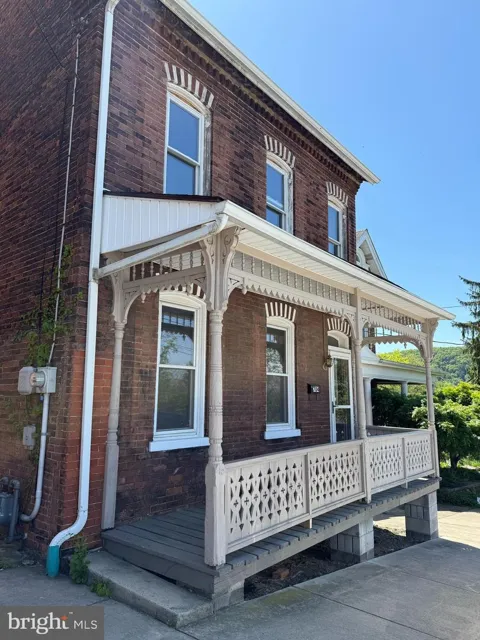 704 5TH STREET