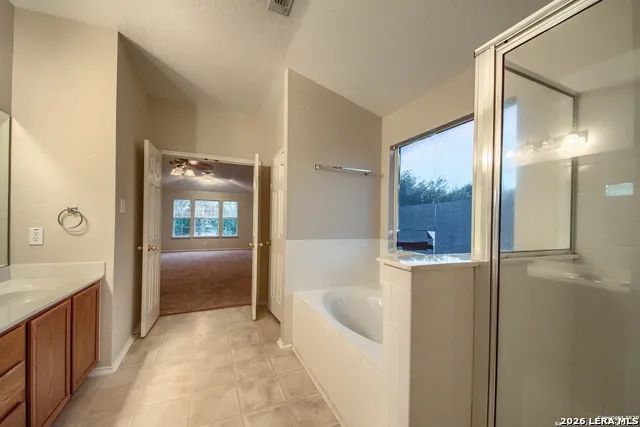 3333 Whisper Haven Schertz, TX 78108