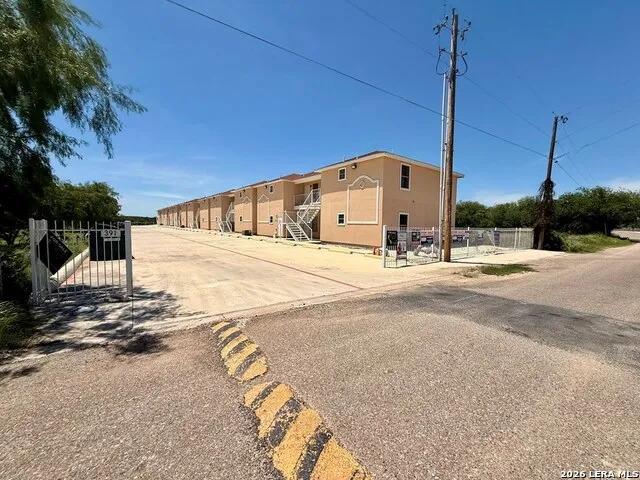 391 RIVERSIDE DR Unit 15 Eagle Pass, TX 78852