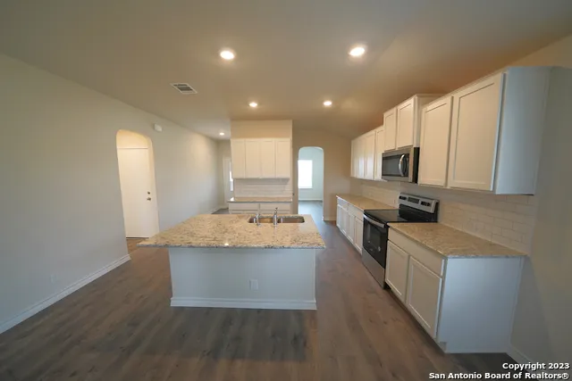 336 Great Raft Cibolo, TX 78108