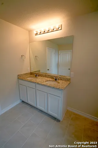 336 Great Raft Cibolo, TX 78108
