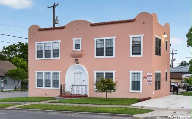 902 W Craig Unit 1 San Antonio, TX 78201