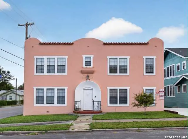902 W Craig Unit 1 San Antonio, TX 78201